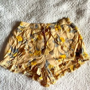 American Eagle Lemon Shorts